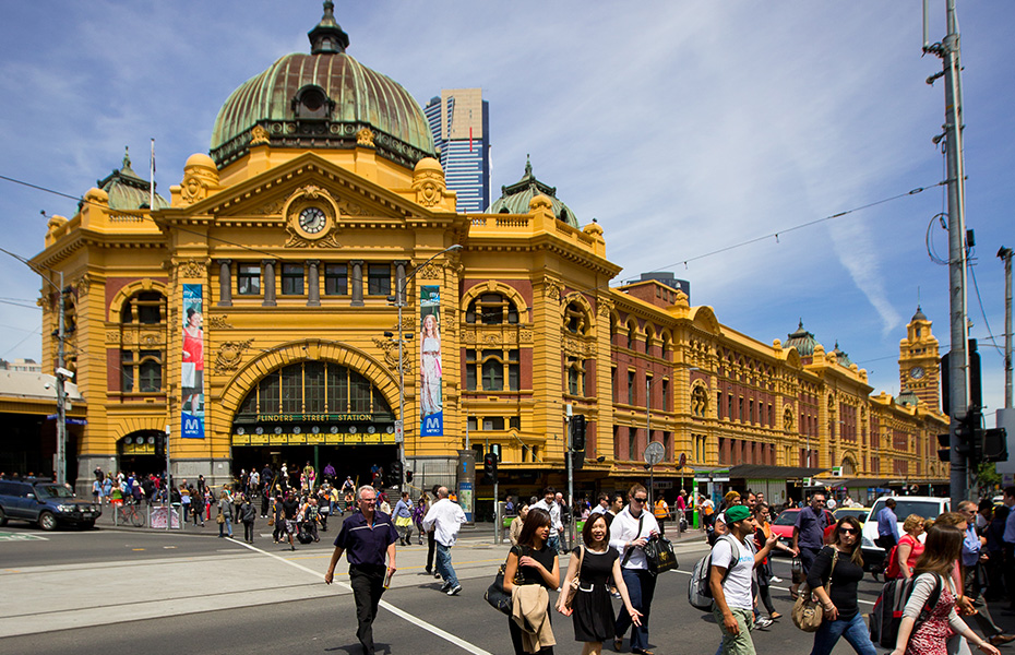 Flinders Stationの前